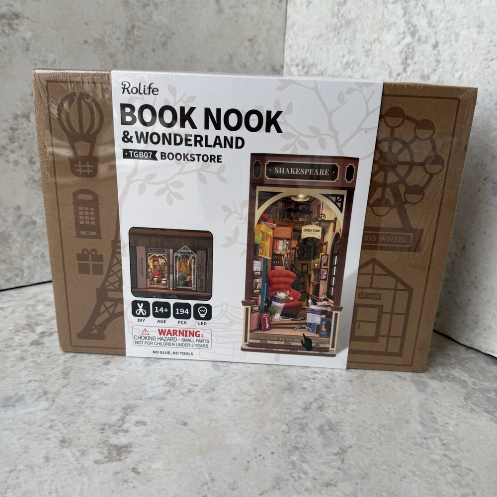 Rolife Book Nook Wonderland TGB07 Bookstore DIY Miniature House Kit LED New